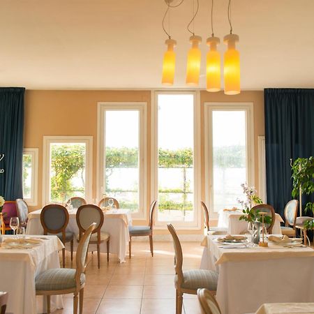 Hotel Sinuessa Terme موندراغوني المظهر الخارجي الصورة