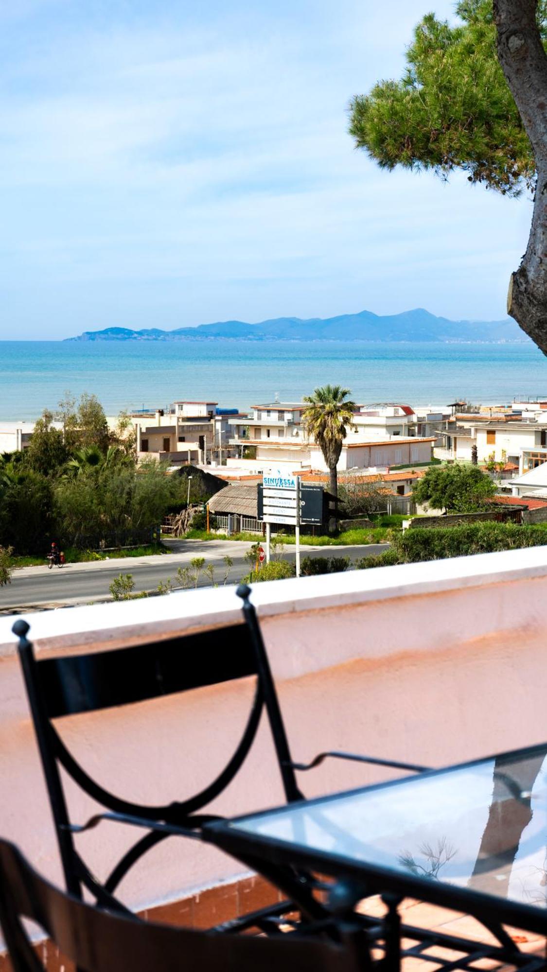 Hotel Sinuessa Terme موندراغوني المظهر الخارجي الصورة
