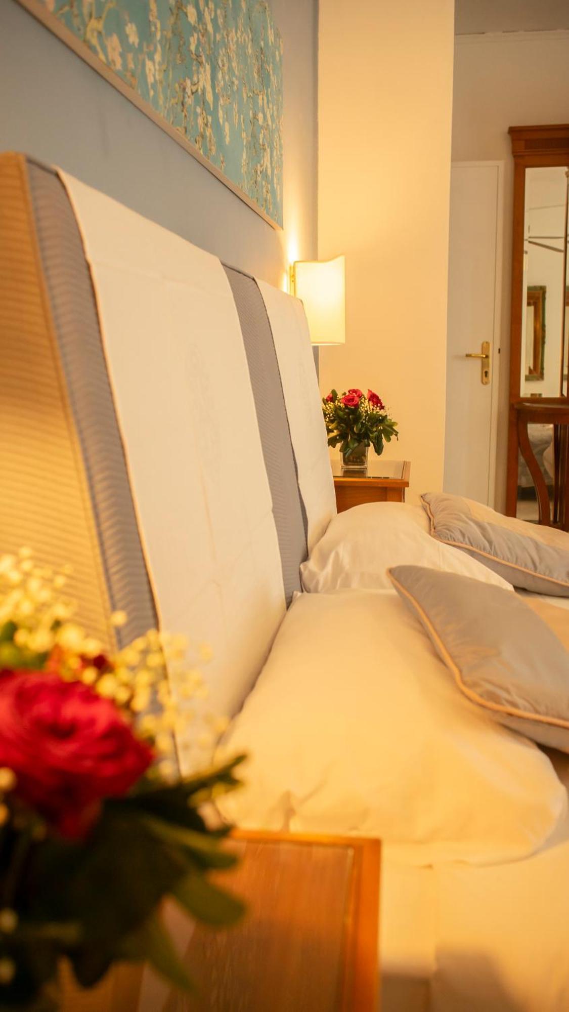 Hotel Sinuessa Terme موندراغوني المظهر الخارجي الصورة