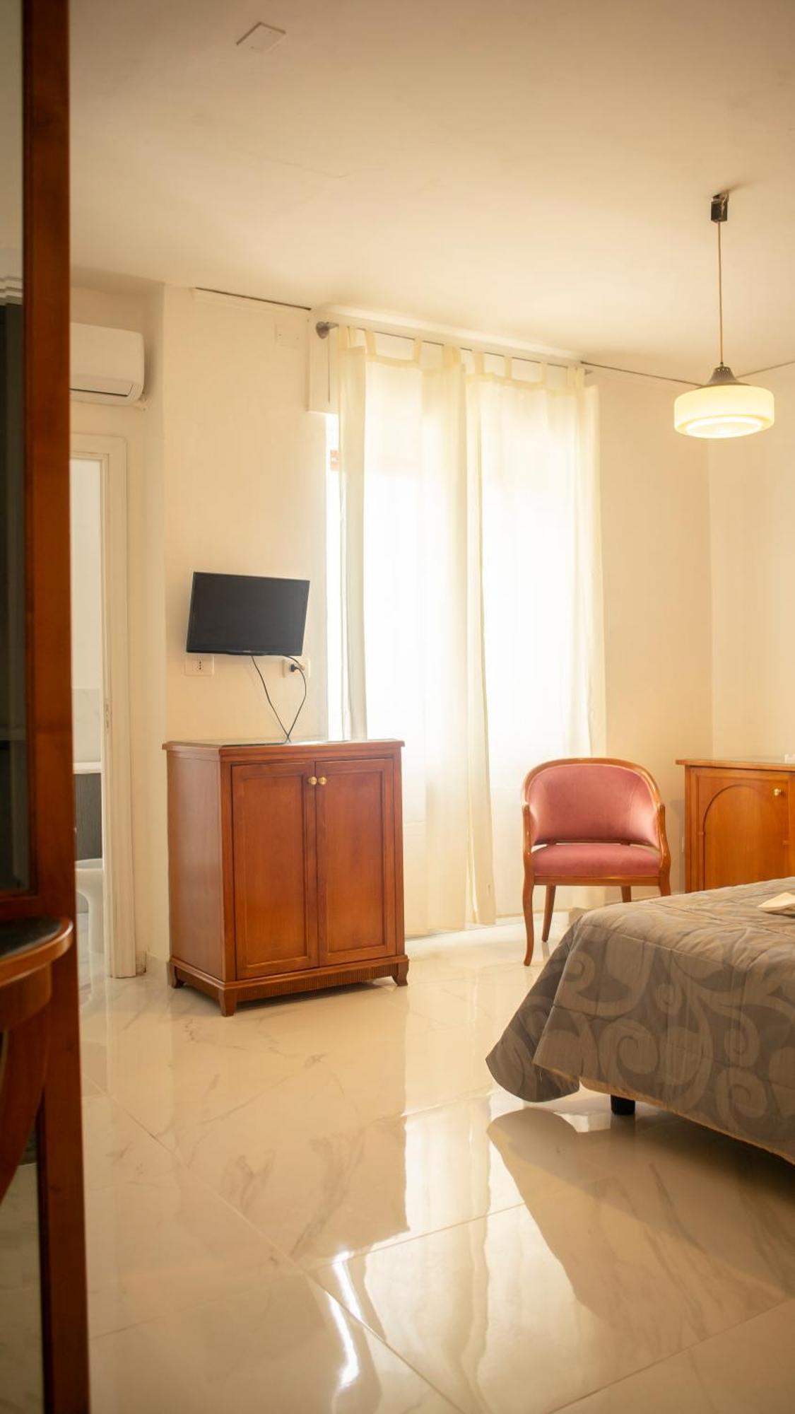 Hotel Sinuessa Terme موندراغوني المظهر الخارجي الصورة